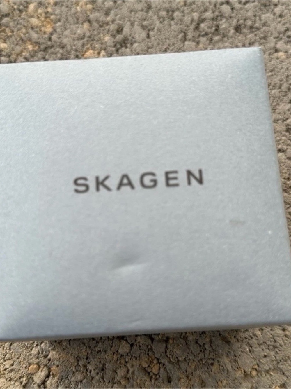 Authentic Skagen Empty Presentation Box with Pillow & Manual - Picture 10 of 11